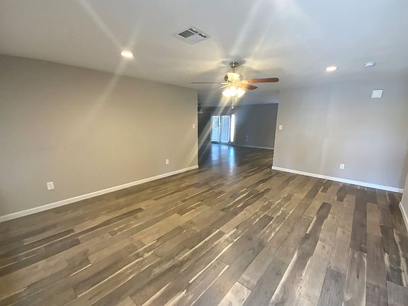 3rd image of 3642 E Captain Dreyfus Ave
