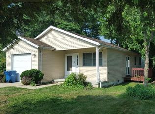 584 Woodside Ave, Vermilion, OH 44089