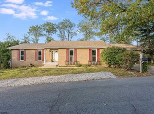 801 Cottonwood St, Morgantown, WV 26505