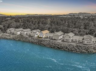 3175 Rhododendron Dr, Florence, OR 97439