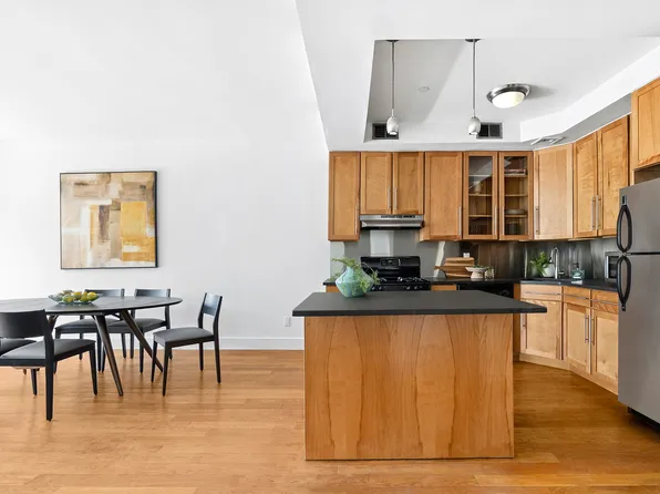 201 Spencer Street image 1 of 10