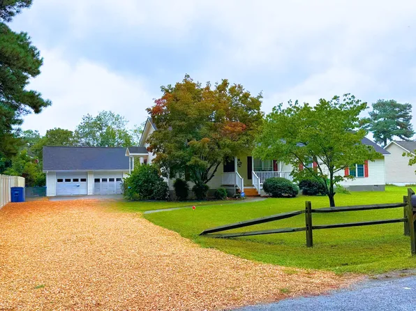 128 Dawson Ave, White Stone, VA 22578
