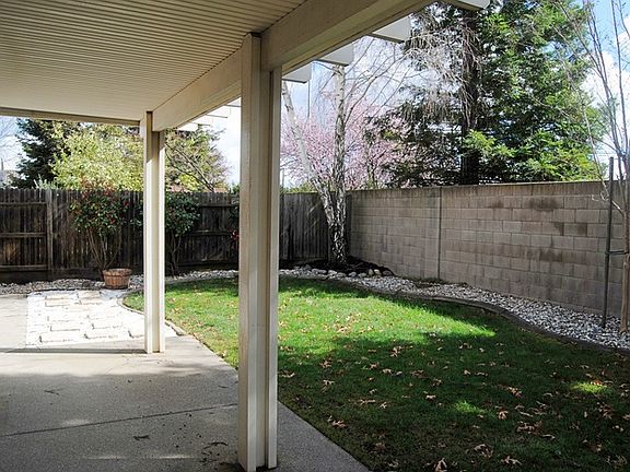 4th image of 1667 Luton Dr