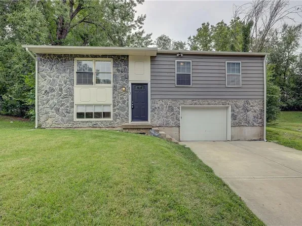 813 N 83rd St, Kansas City, KS 66112