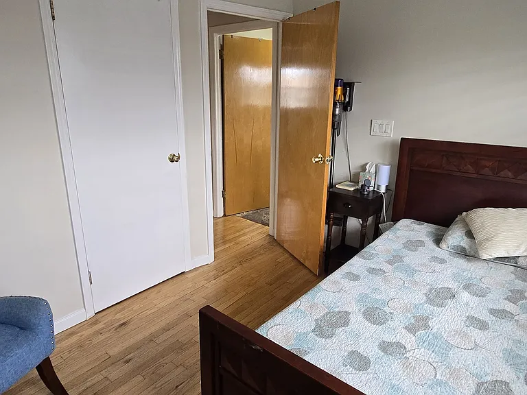 35 Universal Ave — Photo 14