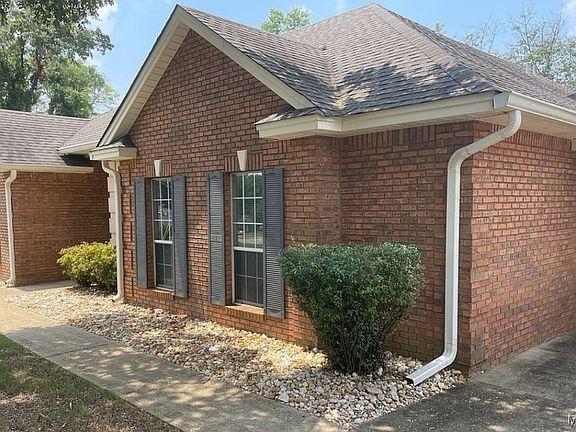 2nd image of 533 Mount Airy Dr