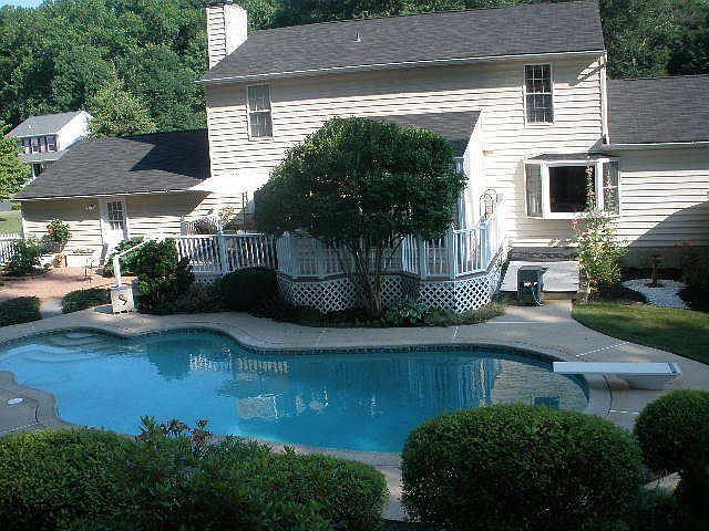 2nd image of 409 Amy Dr