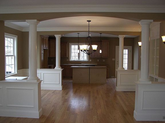 4th image of 359 Nahatan St #A