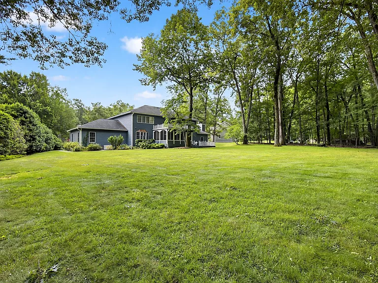 92 Brook Hollow Dr — Photo 46