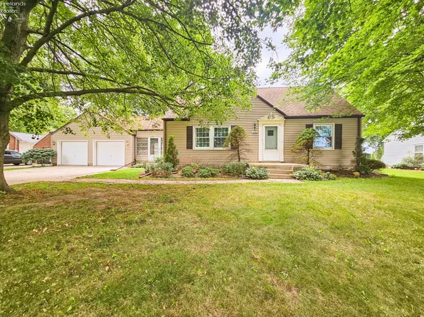 1955 Tiffin Rd, Fremont, OH 43420