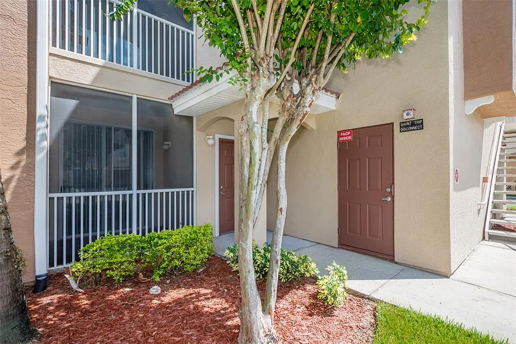 1 bed, 1.0 bath, 790 sqft, $1,400 — Photo 2