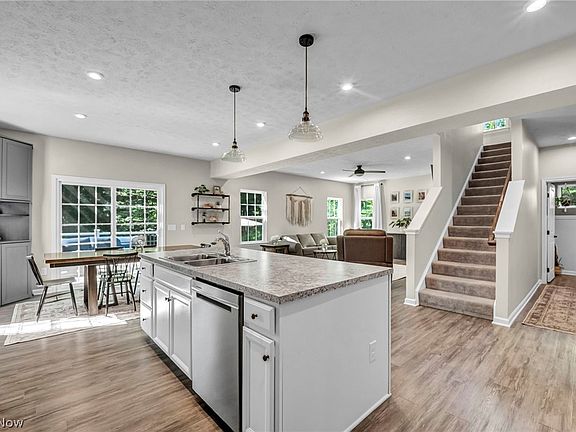 4th image of 3622 Shady Timber Dr