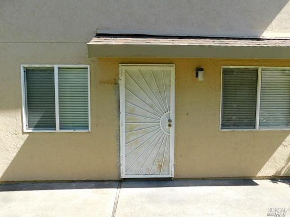 3rd image of 1967 Woodglen Ln APT 2