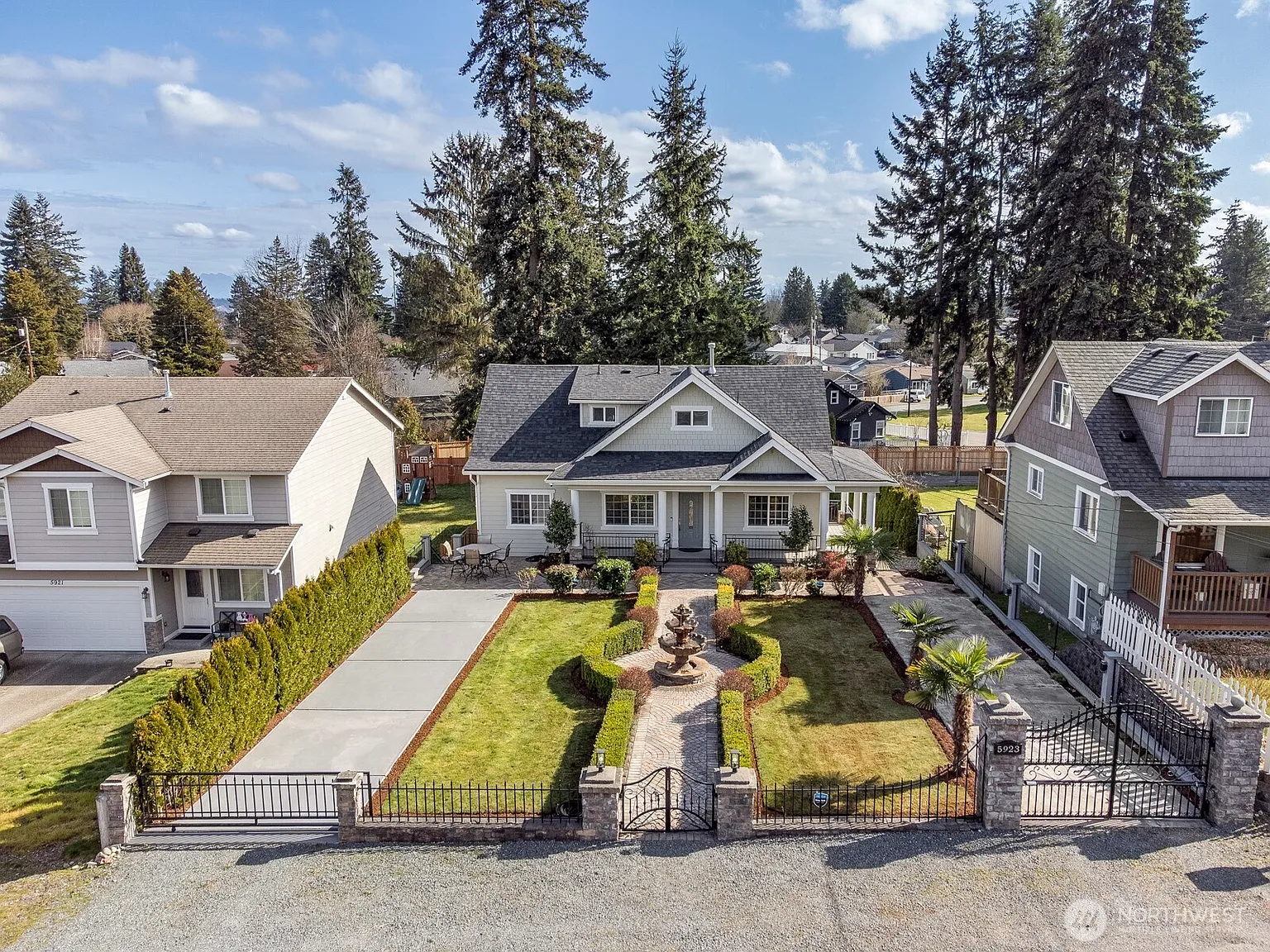 5923 Lowell Road photo 1