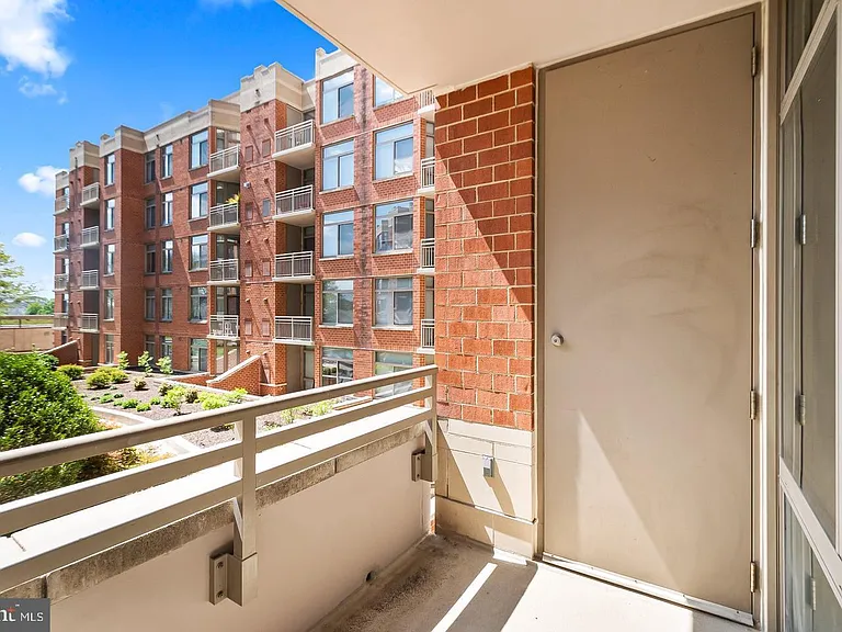 3600 Glebe Rd #330W — Photo 24