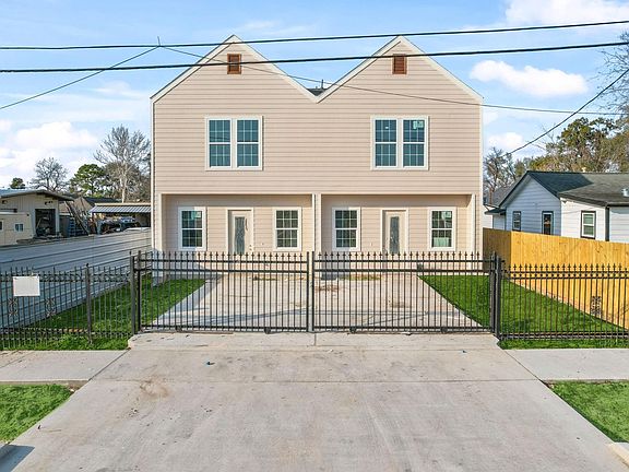 2nd image of 721 Doverside St