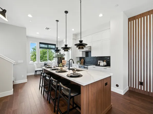 1649 Clement Ave, Alameda, CA 94501