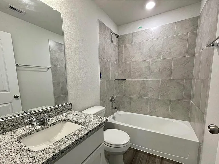 2105 Chief St — Photo 11