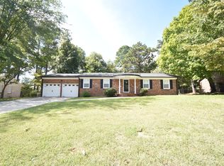 823 Southview Cir, Fayetteville, NC 28311