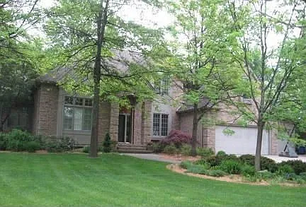 5810 Londonberrie Ct photo 1