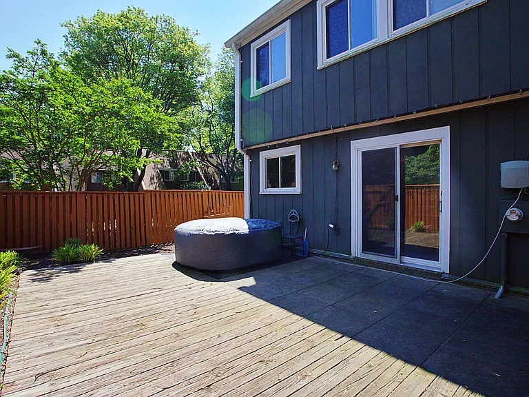 1450 Greenmont Ct — Photo 25