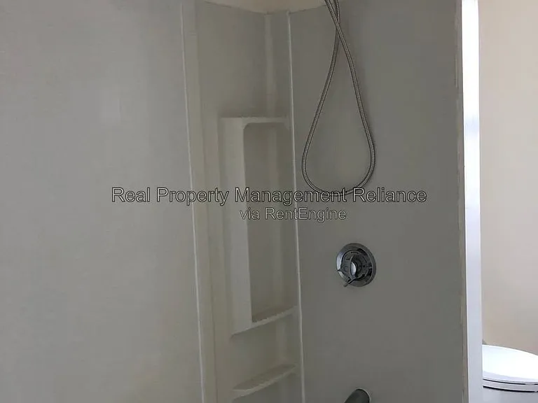 16 Franklin Pl #3-R — Photo 11