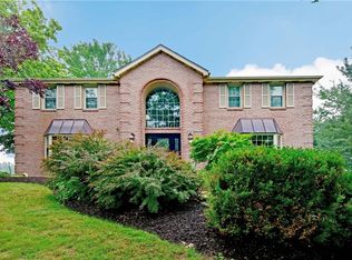 200 Lloydmont Dr, Wexford, PA 15090