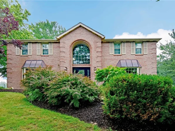 200 Lloydmont Dr, Wexford, PA 15090