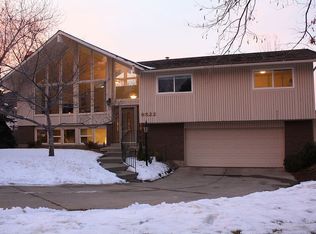 9522 S Chinaberry Cir, Sandy, UT 84092