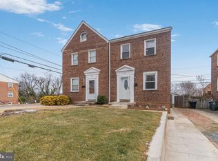 203 S Courthouse Rd, Arlington, VA 22204