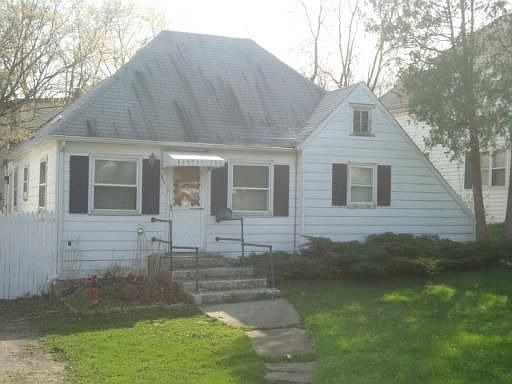 1st image of 103 E Washington St