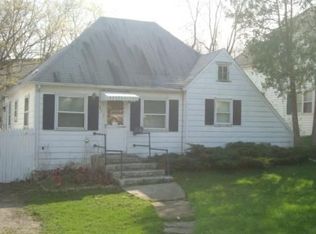 103 E Washington St, Round Lake Park, IL 60073