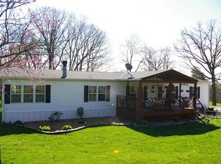 964 Grandview Ln, Pacific, MO 63069