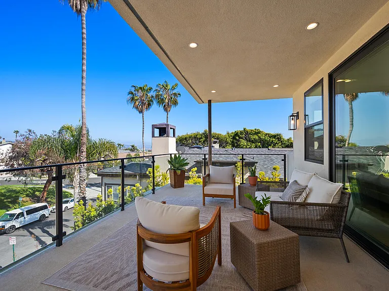 33903 Robles Dr — Photo 21