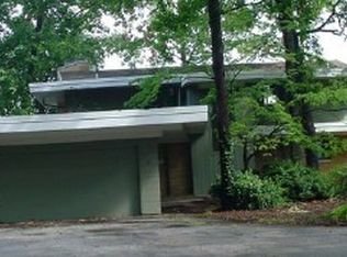 12 Longwood Dr, Elkhart, IN 46516