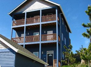 957 NW Inlet Ave, Lincoln City, OR 97367