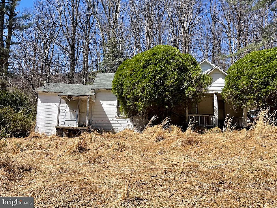 1st image of 4100 Heards Ln