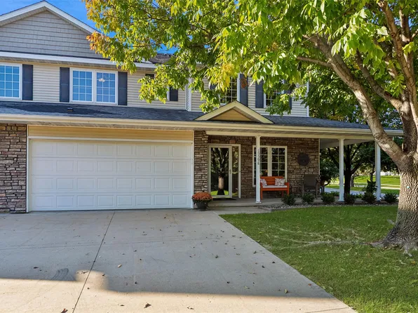 15598 Buena Vista Ln, Clive, IA 50325