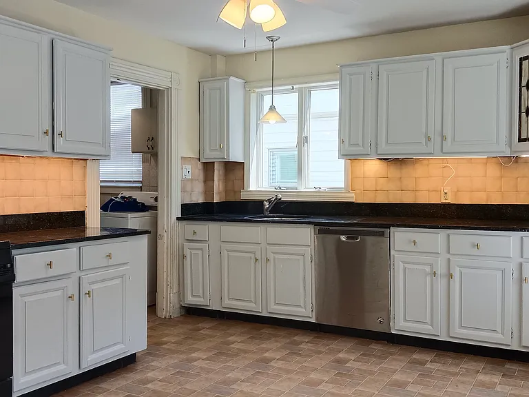 52 Crescent Ave #1 — Photo 19