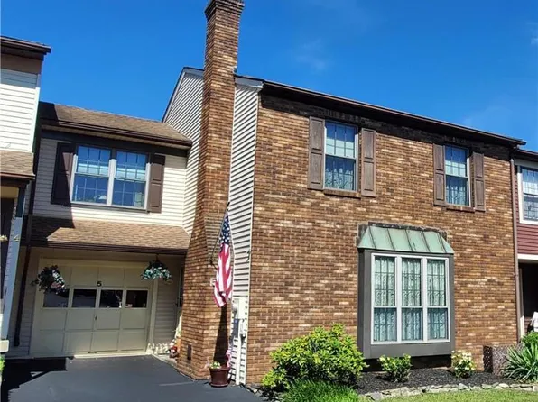 5 Lexington Ct, Easton, PA 18040