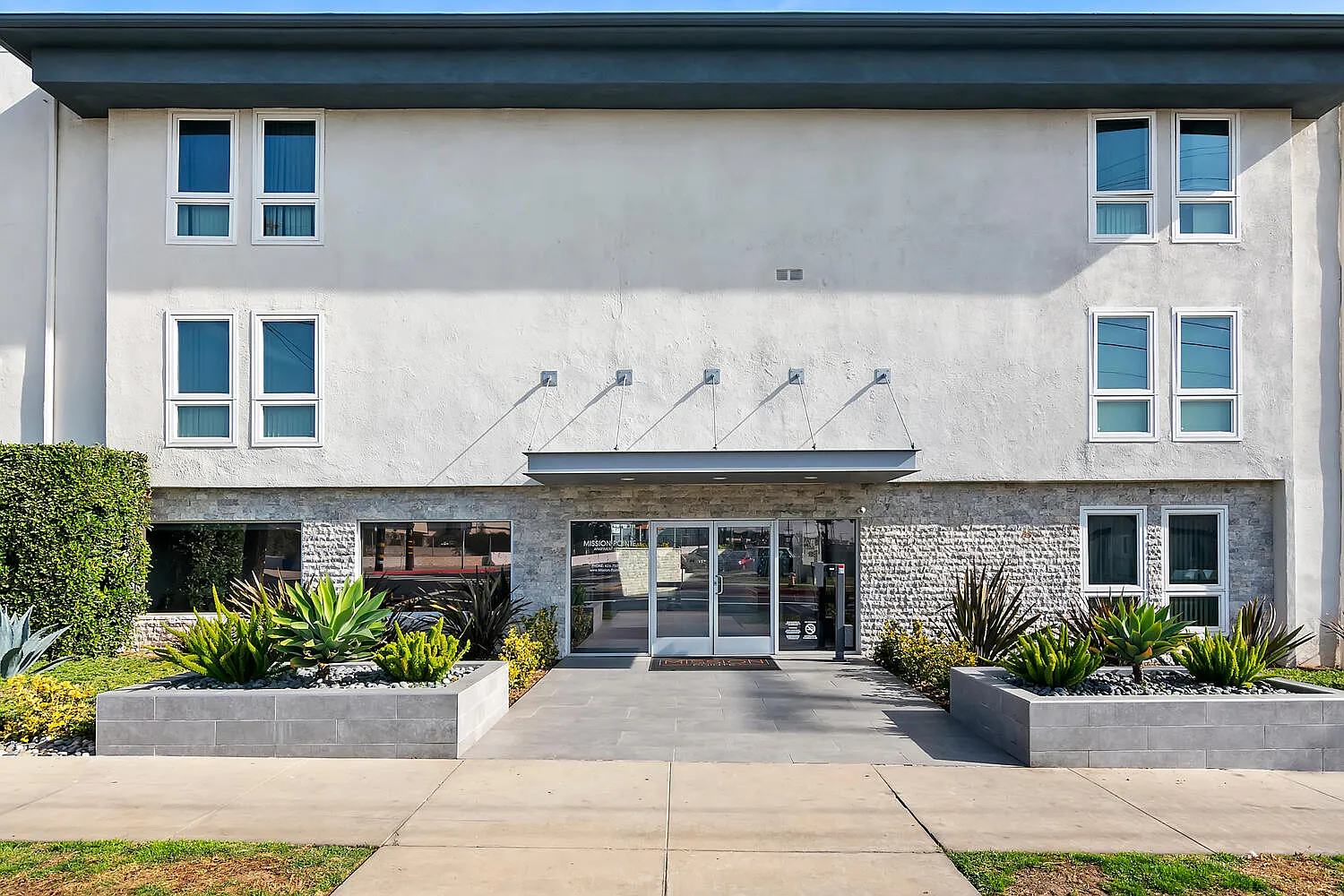 Mission Pointe Apartment Homes — Photo 3