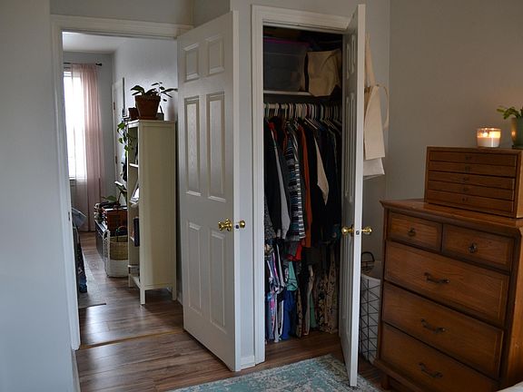 5th image of 1813 N Veitch St