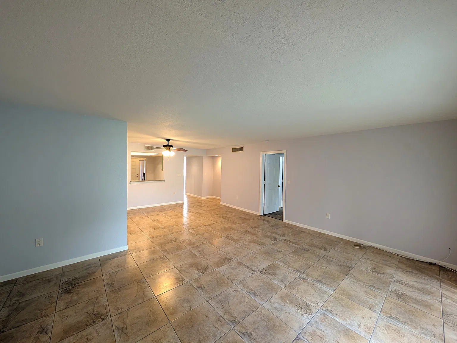Must-See 2 Bed | 2 Bath Condo | Gated Tampa Community | Screened Patio | Resort-Style Amenities — Photo 3