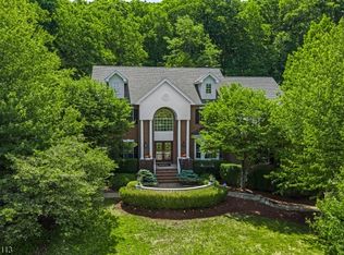 19 Devonshire Dr, Randolph Twp., NJ 07869