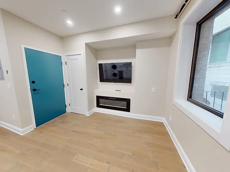 31 India St #203 — Photo 3