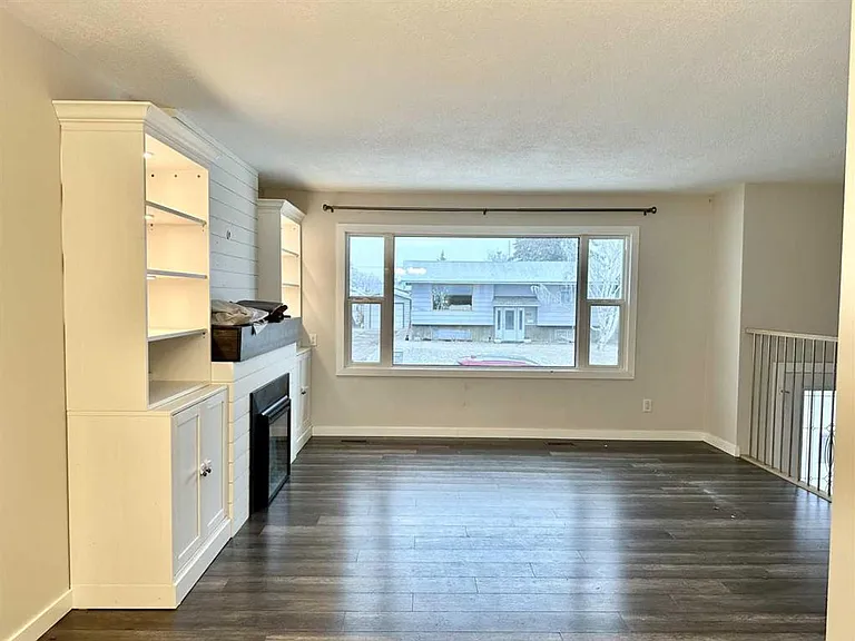 9245 99th Ave — Photo 3
