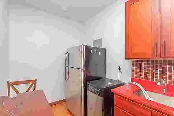 Rented by Duradox Management LLC | media 14