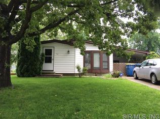 110 White Oak Dr, New Baden, IL 62265
