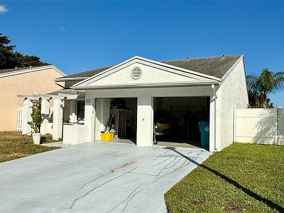 2nd image of 22 PAXFORD LANE