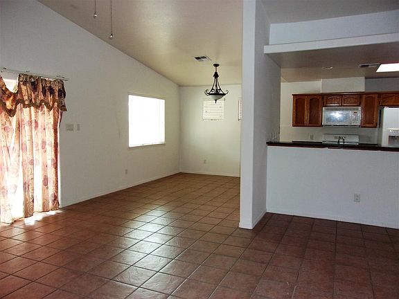 2nd image of 10567 E 39th Pl